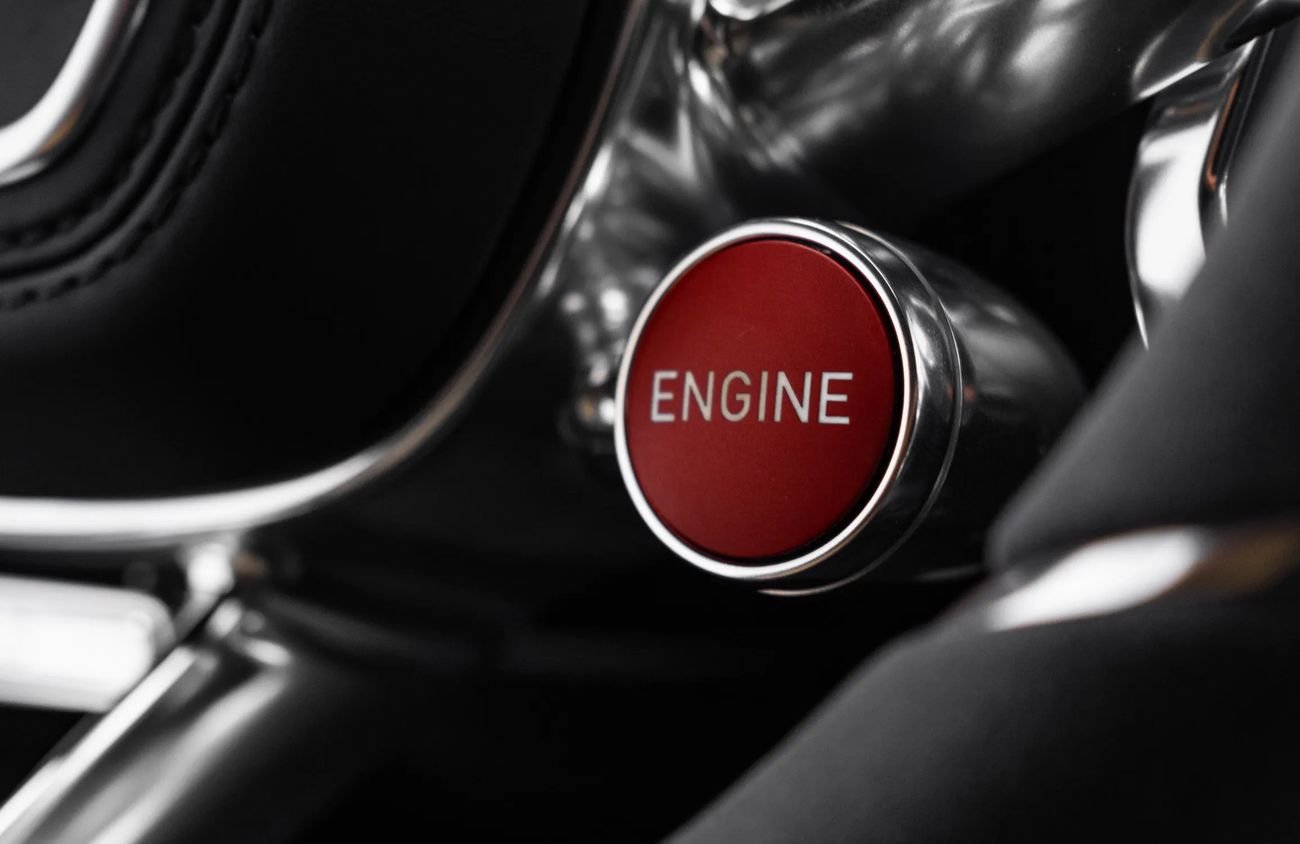 بوغاتي شيرون 8.0L W16 Quad-Turbo Engine | Warranty