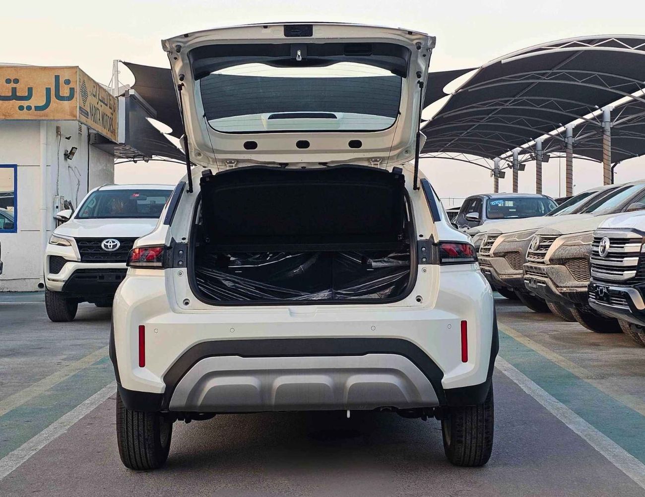 Suzuki Fronx GLX / EURO 5 HYBRID / 1.5L V4 / HEADUP DISPLAY / 360* CAMERAS / " 9" DISPLAY AUDIO (CODE # GLX)