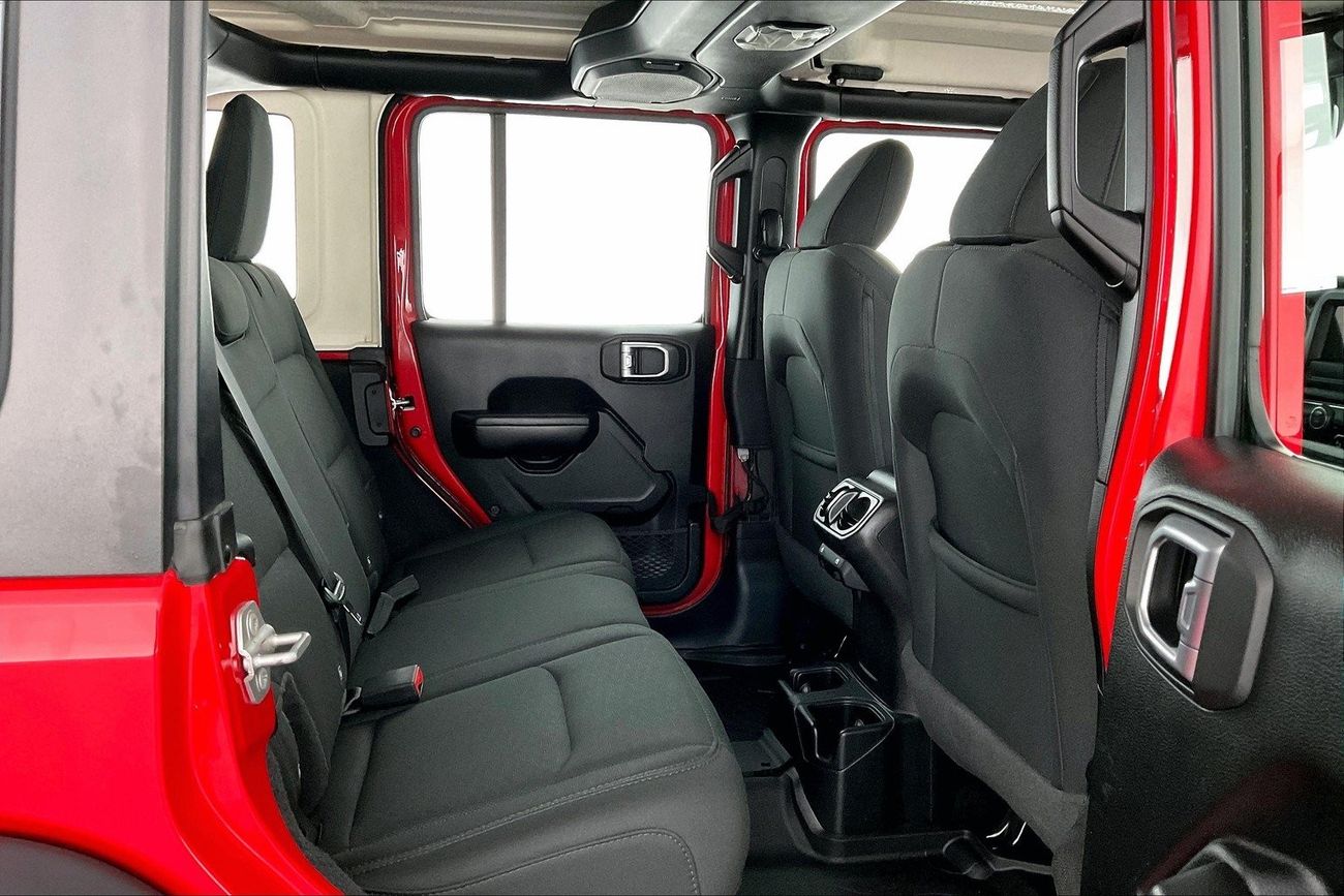 جيب رانجلر Sport Unlimited | سنة ضمان مجانية | نسبة التمويل 1.99% | خالية من أضرار الفيضانات