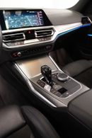 BMW 330i M Sport 2.0L (255 HP) 2021 BMW 330i M-Kit, Warranty, 2026 BMW Service Pack, GCC