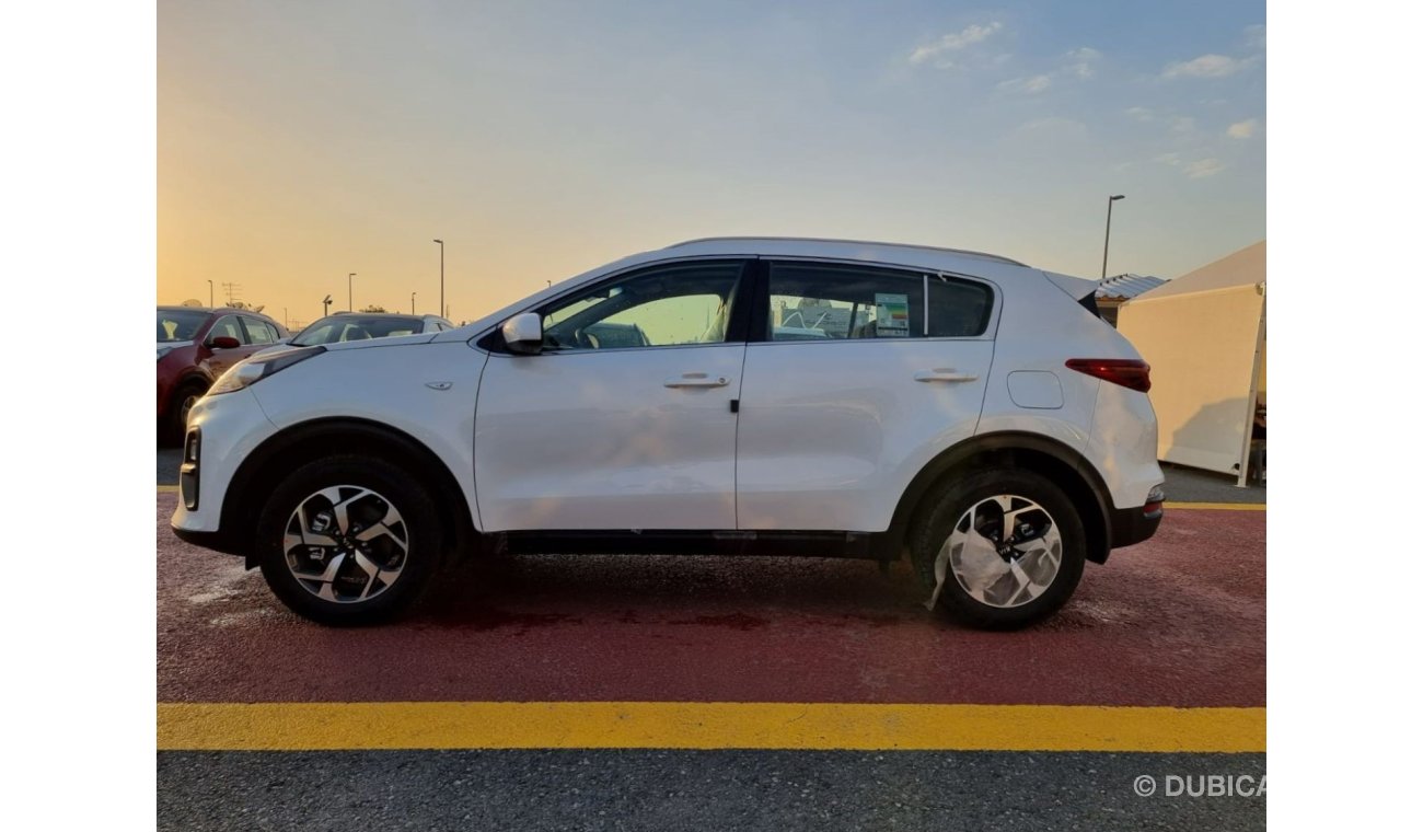 Kia Sportage KIA Sportage 1.6L خليجي with Panaomic Roof , Rear view camera, Apple Car Play , Color White Model 20