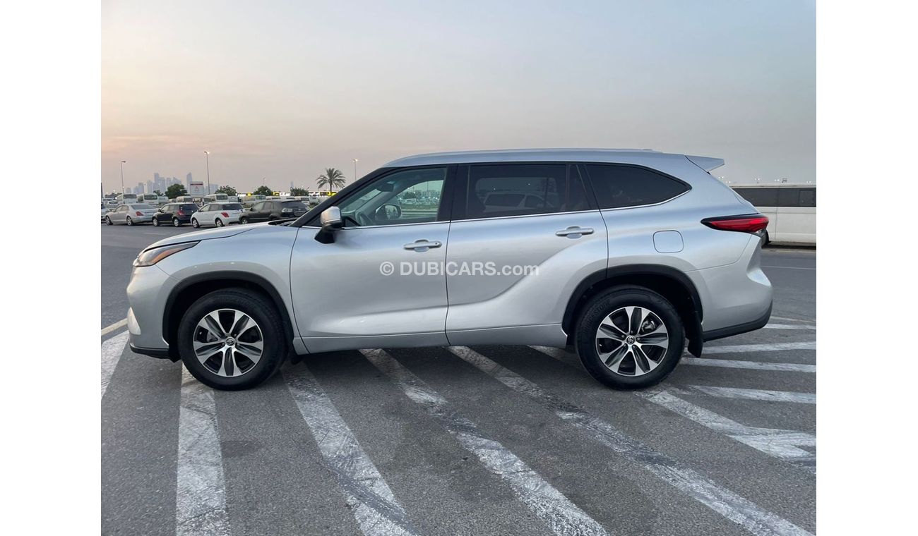 Toyota Highlander 2022 TOYOTA HIGHLANDER XLE- AWD- 3.5L - V6 / EXPORT ONLY
