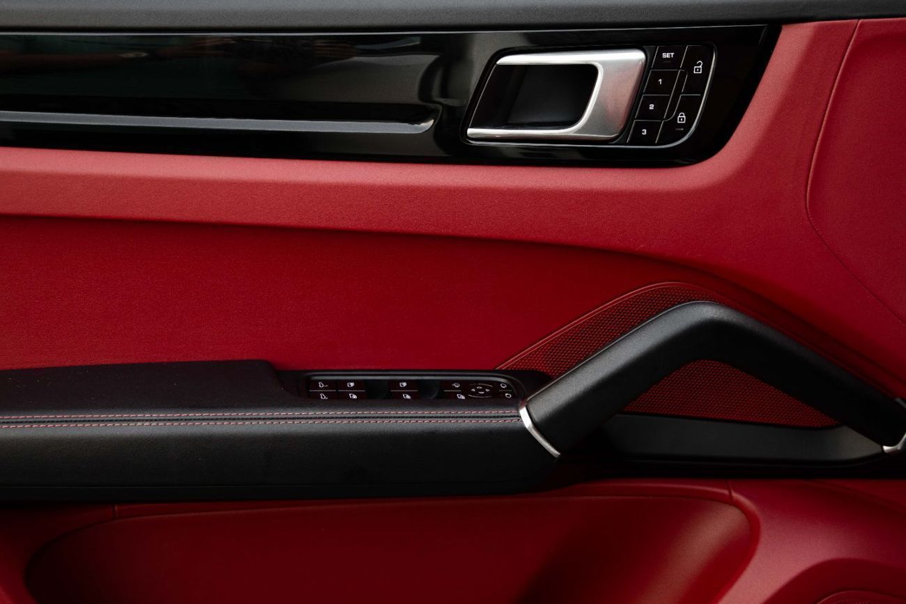 Porsche Cayenne COUPE | 4,093 P.M  | 0% Downpayment | PORSCHE MAINTAINED!