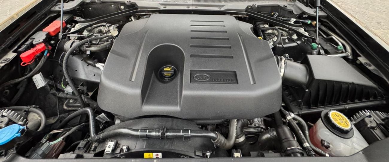 لاند روفر ديفندر P400 110 X-Dynamic HSE 3.0L (5 Seater)