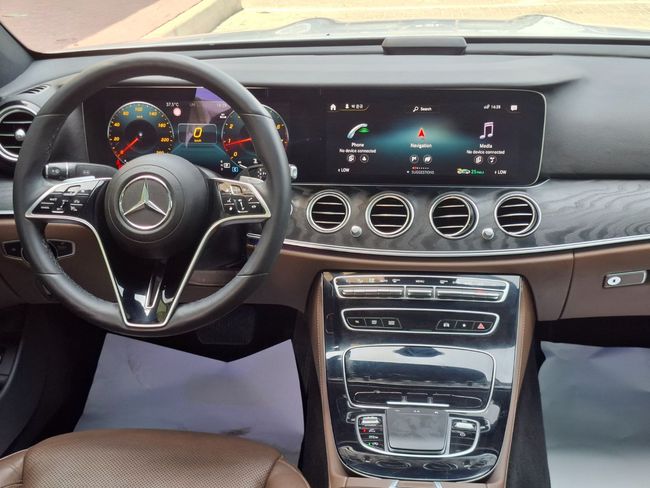 Mercedes-Benz E-Class STANDARD, миниатюра 27