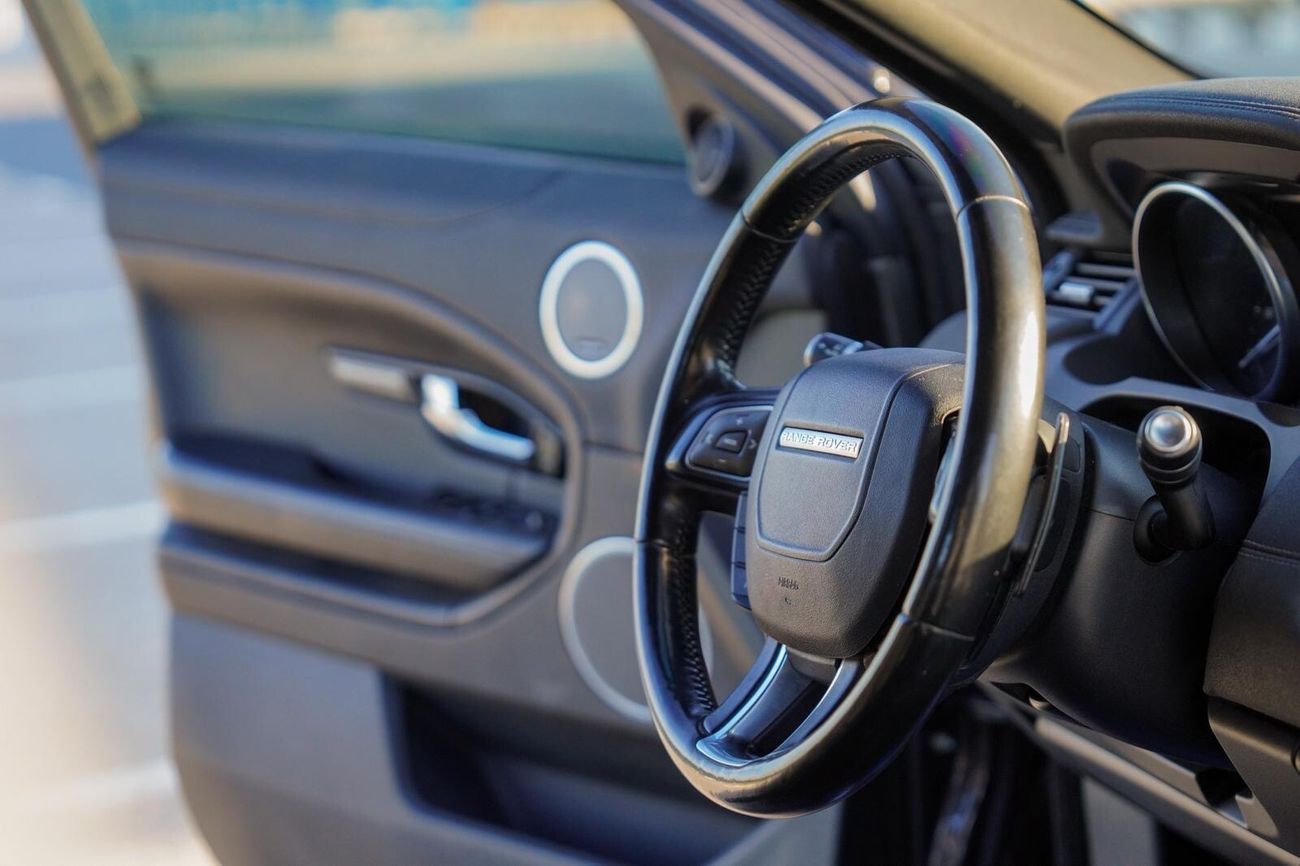 لاند روفر رانج روفر إيفوك P250 2.0L (250 HP)