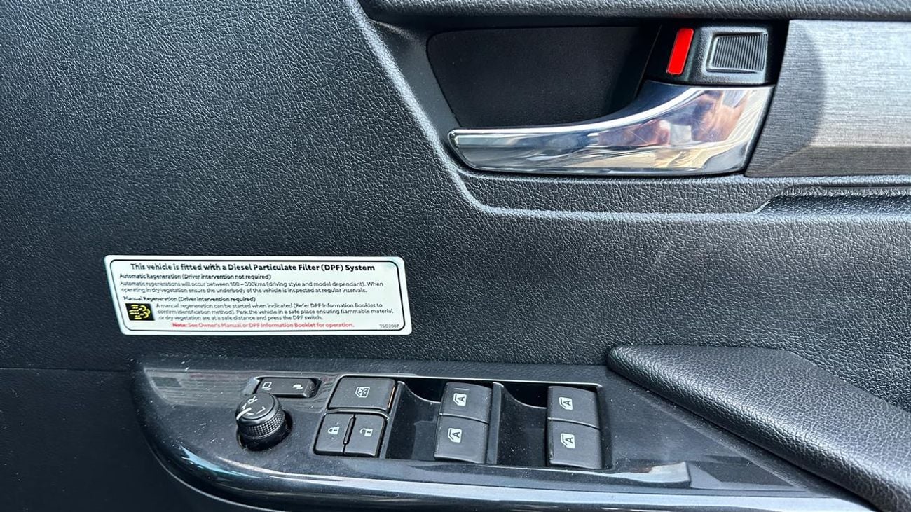 Toyota Hilux ROGUE RIGHT HAND DRIVE DIESEL AUTO