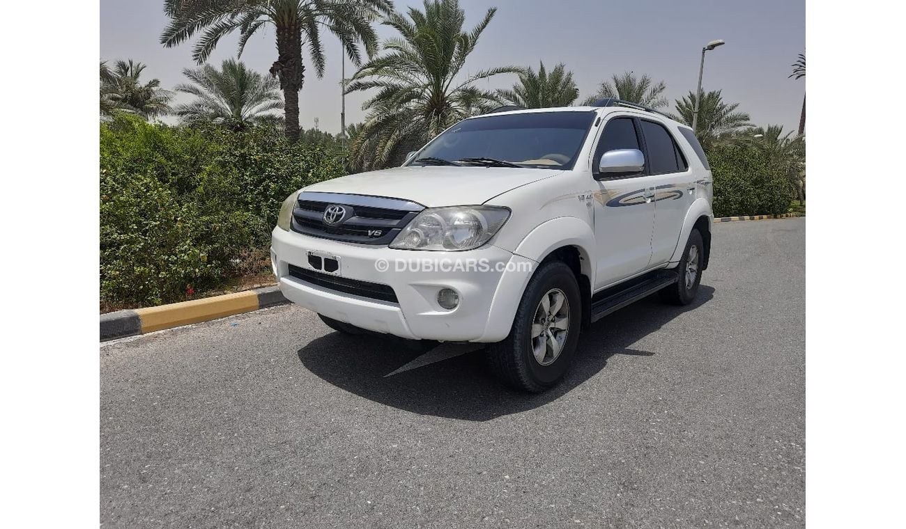 تويوتا فورتونر تويوتا فورشنر 2008 مواصفات خليجي دفع رباعي فل اتوماتيك بحاله ممتازه جدا