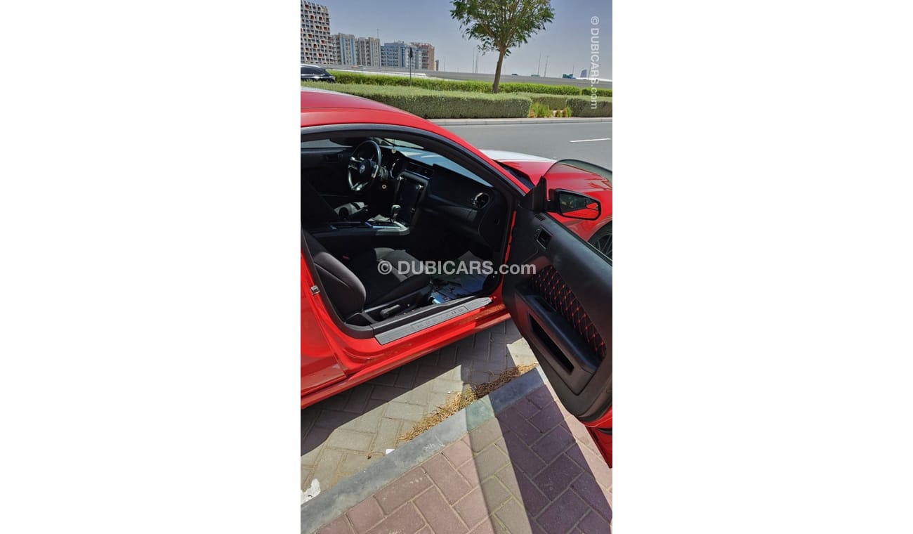 فورد موستانج 6V