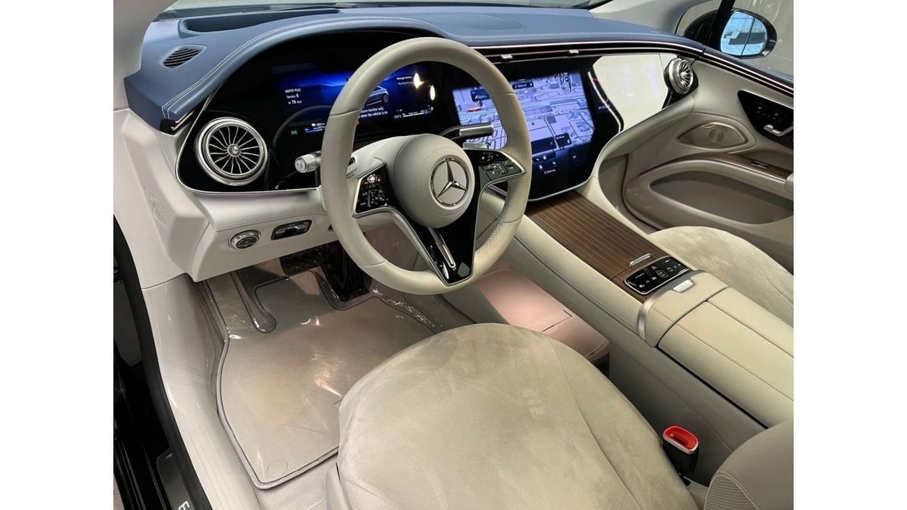 Mercedes-Benz EQS 580 Premium + Mercedes EQS 580 First Edition. GCC