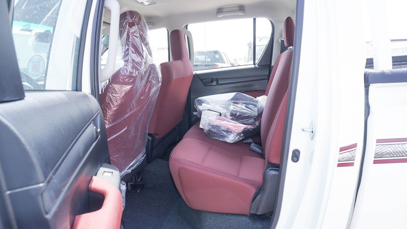 Toyota Hilux SGLX GL-2D  D-4D  2.4L Diesel