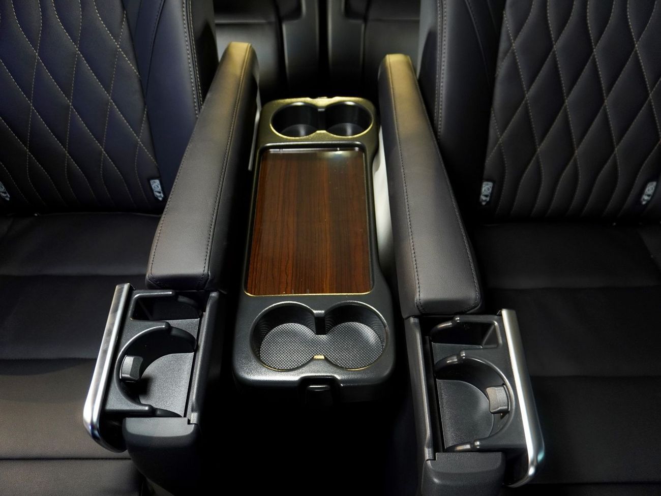 Toyota Granvia 3351 | Brand New I Toyota Granvia Premium | 2026 | 3 Years Agency Warranty & Service Contract