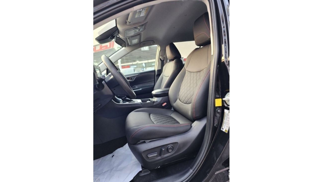 Toyota RAV4 TOYOTA RAV4 XLE 2021