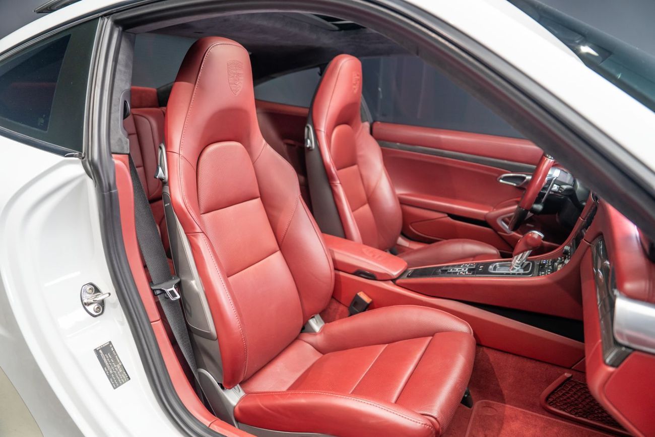 Porsche 911 8,725x48 • 20% DP • 2017 Porsche 911 Turbo 991.2 3.8L 540 BHP • Porsche Warranty December 2028 • GCC