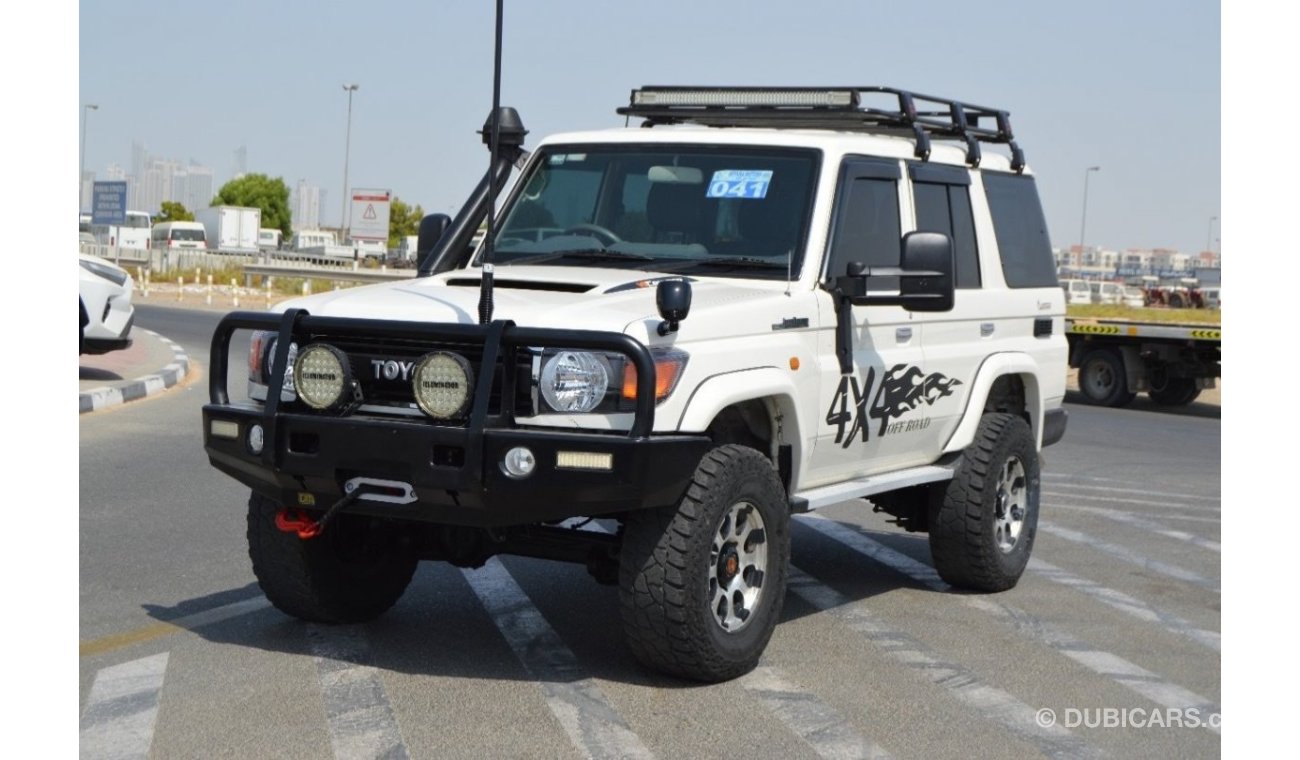 تويوتا لاند كروزر 70 Full option clean car