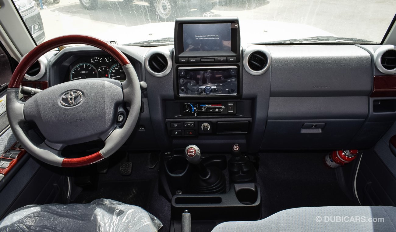 Toyota Land Cruiser 2019 MODEL LX V8 DIESEL