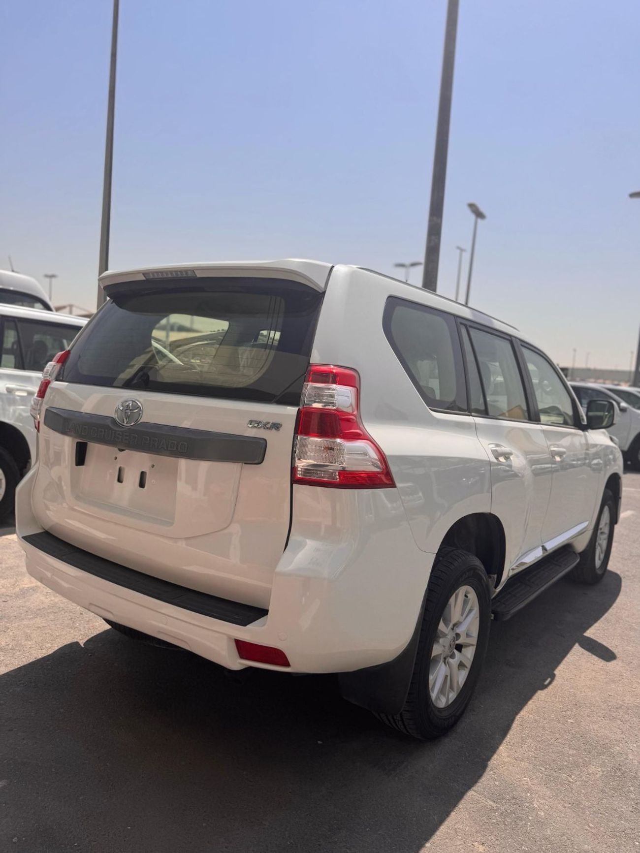 تويوتا برادو GXR 2.7L (164 HP) 4WD (7 Seater)