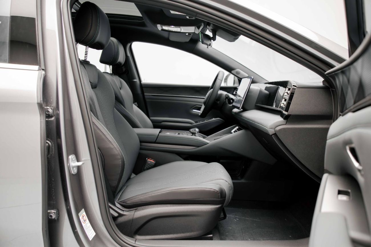 BYD Qin L DM-i ID Superior 1.5L - Grey Inside Grey | Export Only