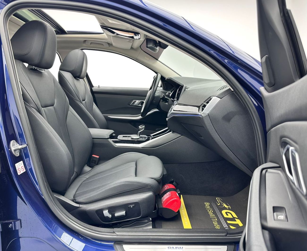 BMW 320i 2020 BMW 320i, 1 Year Unlimited KM Warranty, BMW Full Service History, GCC