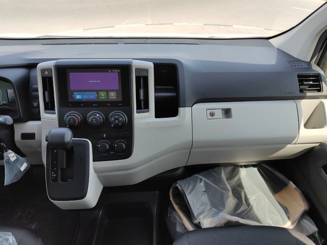 Toyota Hiace 2026 Toyota Hiace DX 13-Seater 3.5L V6 Petrol Automatic Transmission RWD Only For Export