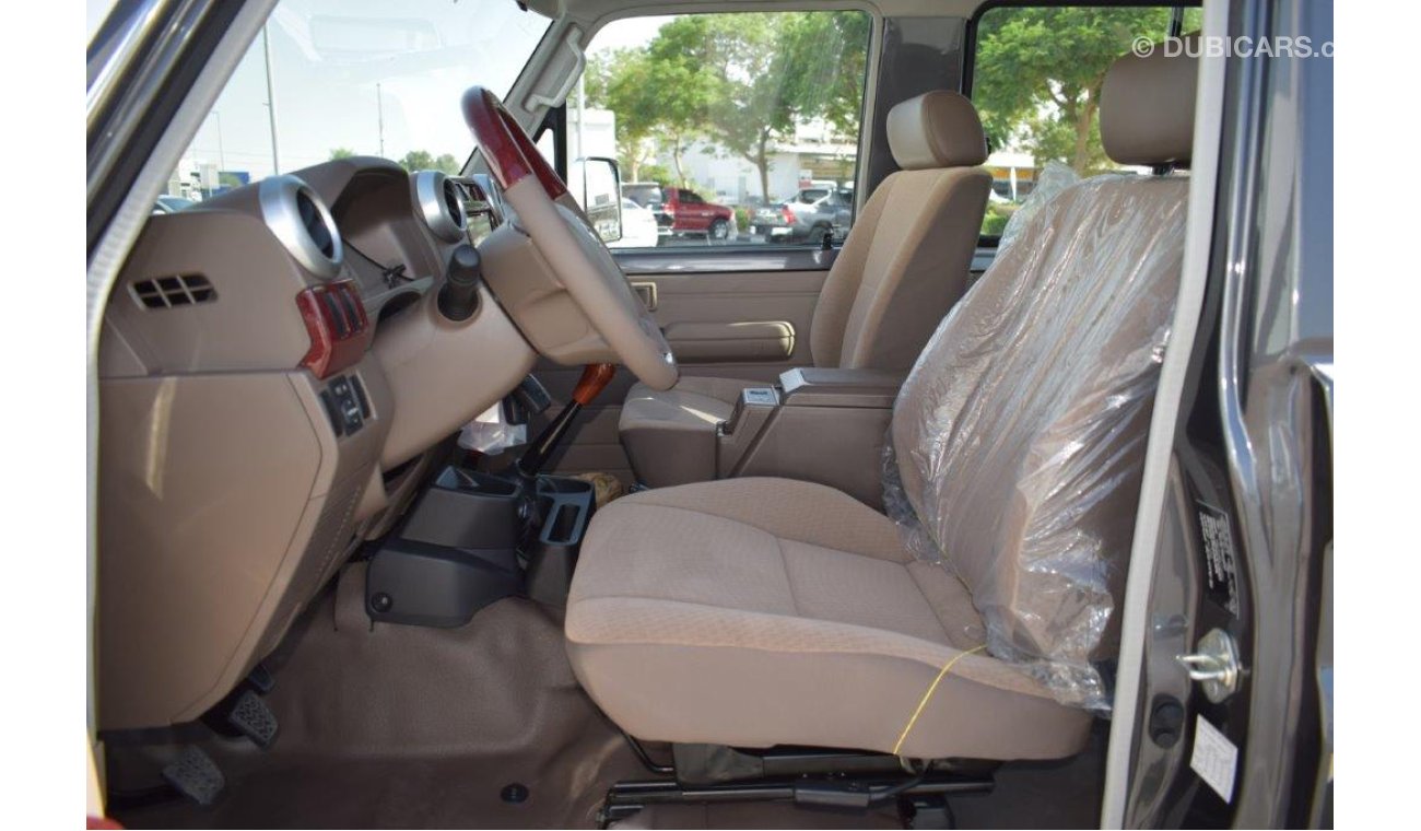 Toyota Land Cruiser 70 71 Short Wheel Base Xtreme V6 4.0L Petrol MT With Rear Diff. lock