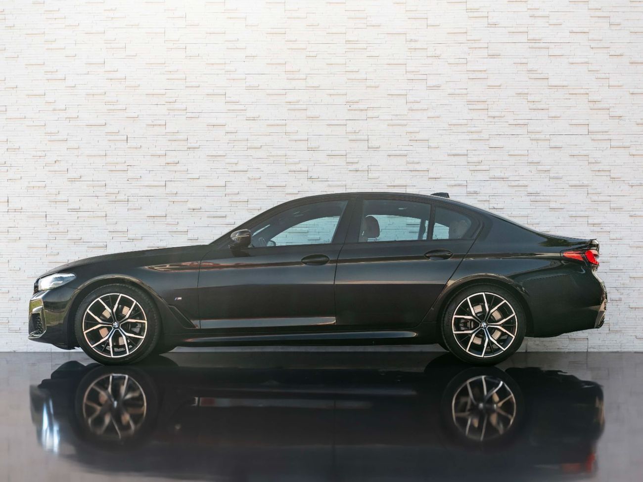 BMW 520i M Sport Comfort 2.0L