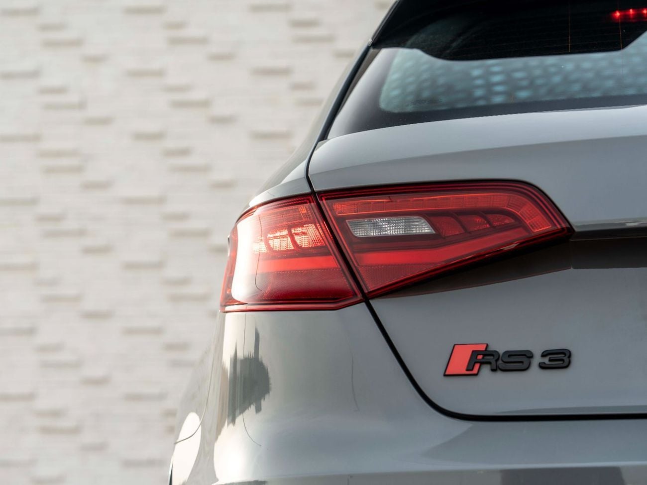 Audi RS3 TFSI quattro 2.5L (362 HP) Hatchback