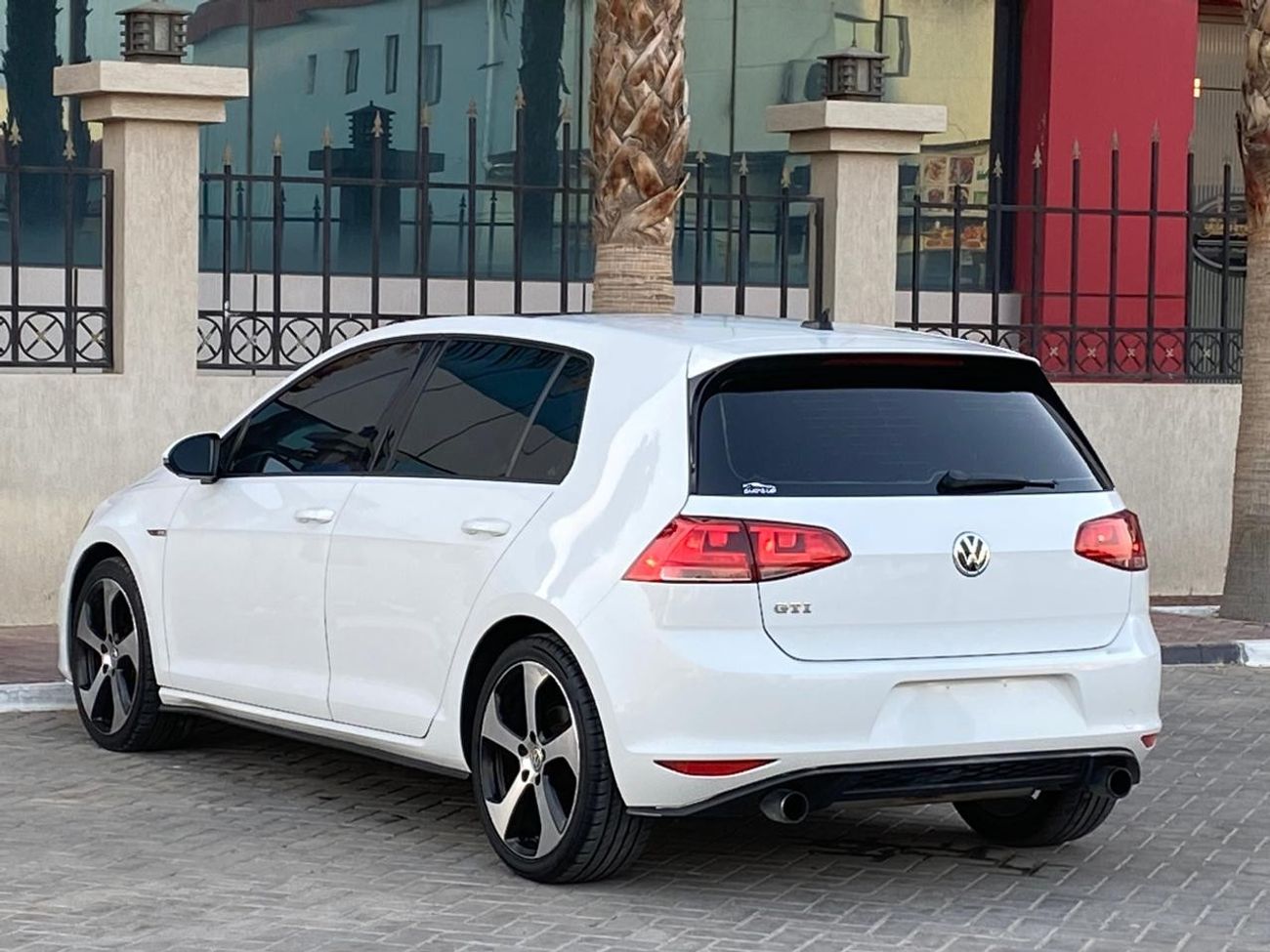 Volkswagen Golf GTI