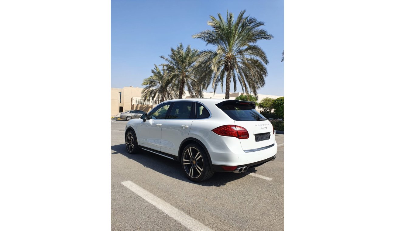 Porsche Cayenne S Porsche Cayenne S 2013 GCC full history