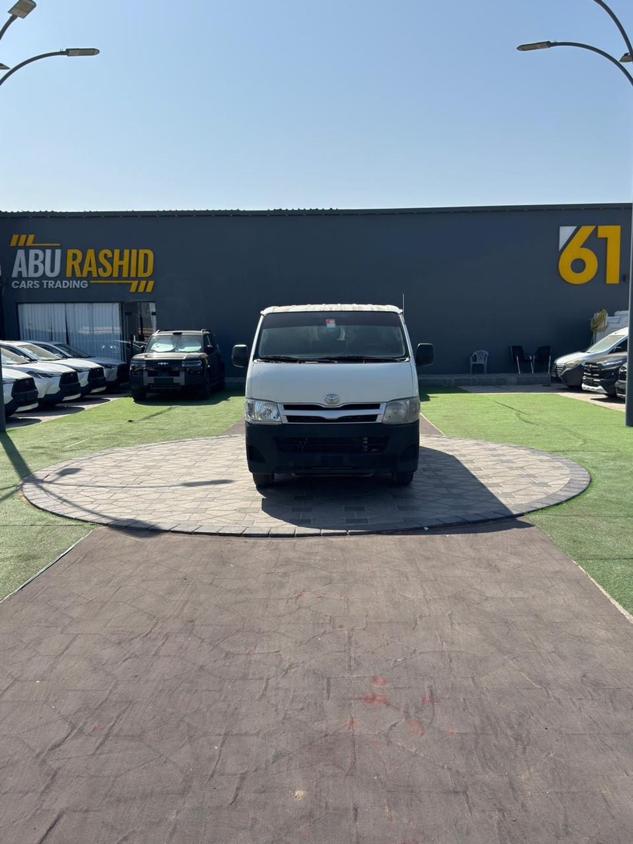 تويوتا هاياس GL - Standard Roof 2.7L