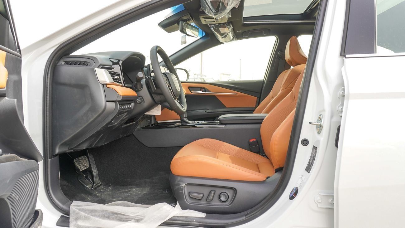 تويوتا كامري Lumiere 2.5L HEV Hybrid