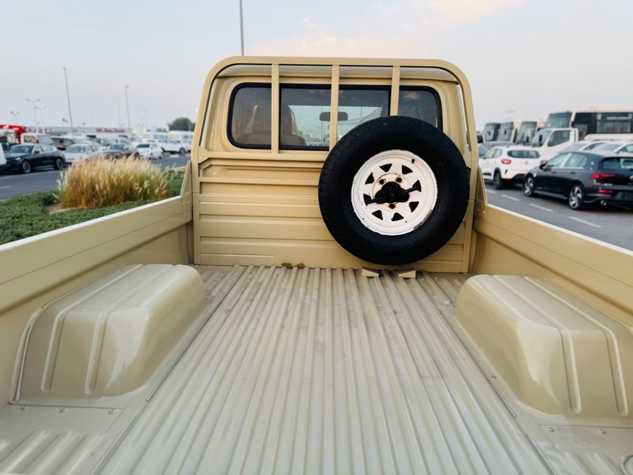 Toyota Land Cruiser Pick Up Toyota Land Cruiser pickup single cabin diesel v8 turbo engine