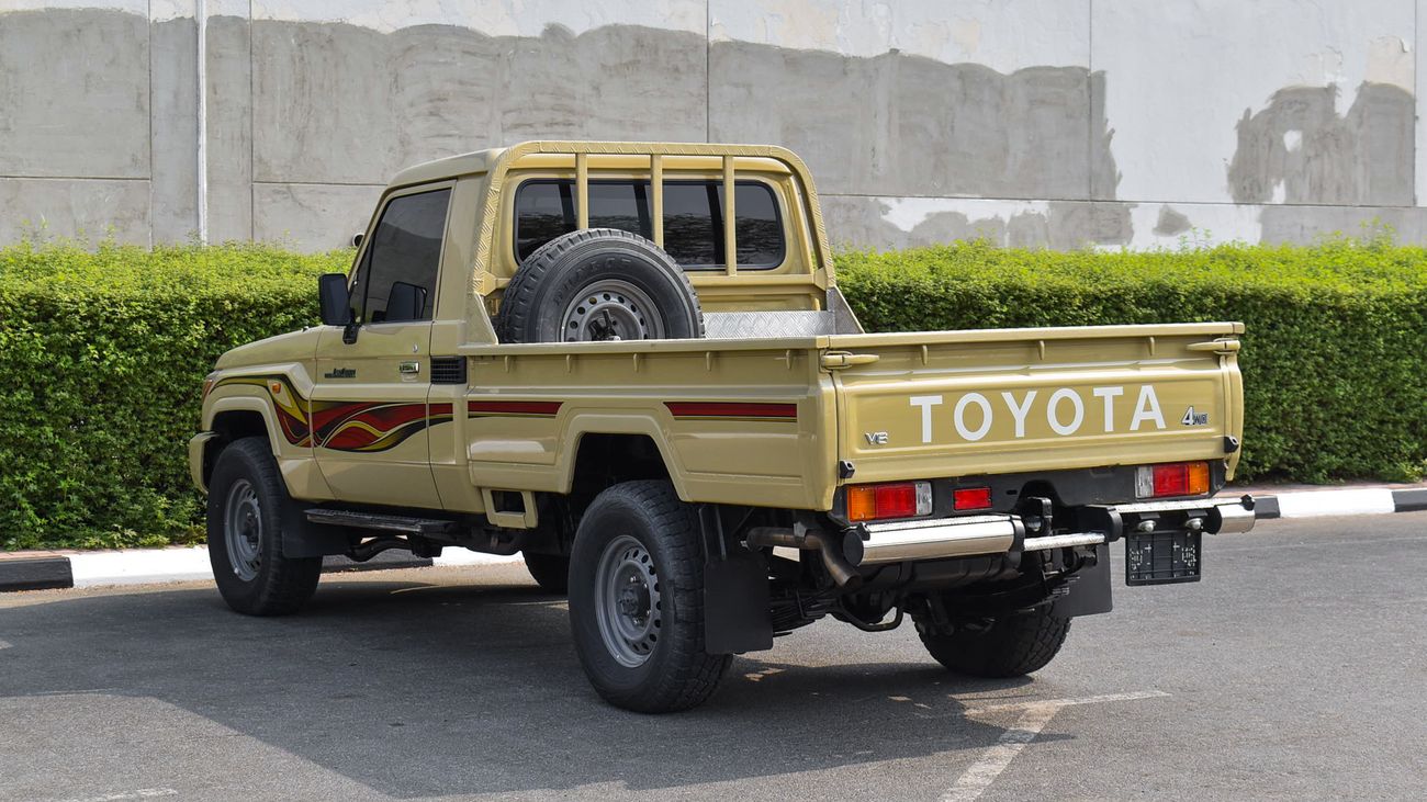 Toyota Land Cruiser Pick Up