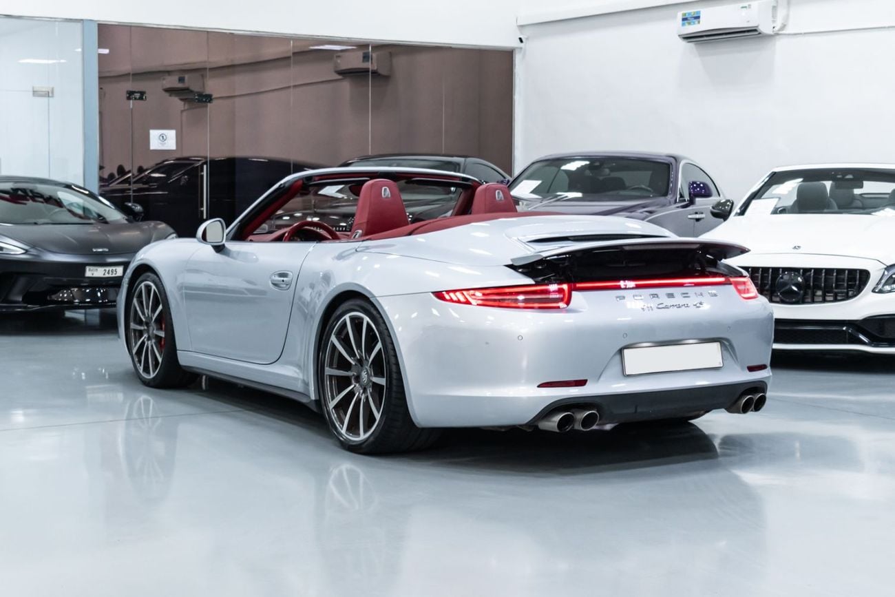 Porsche 911 CARRERA 4S