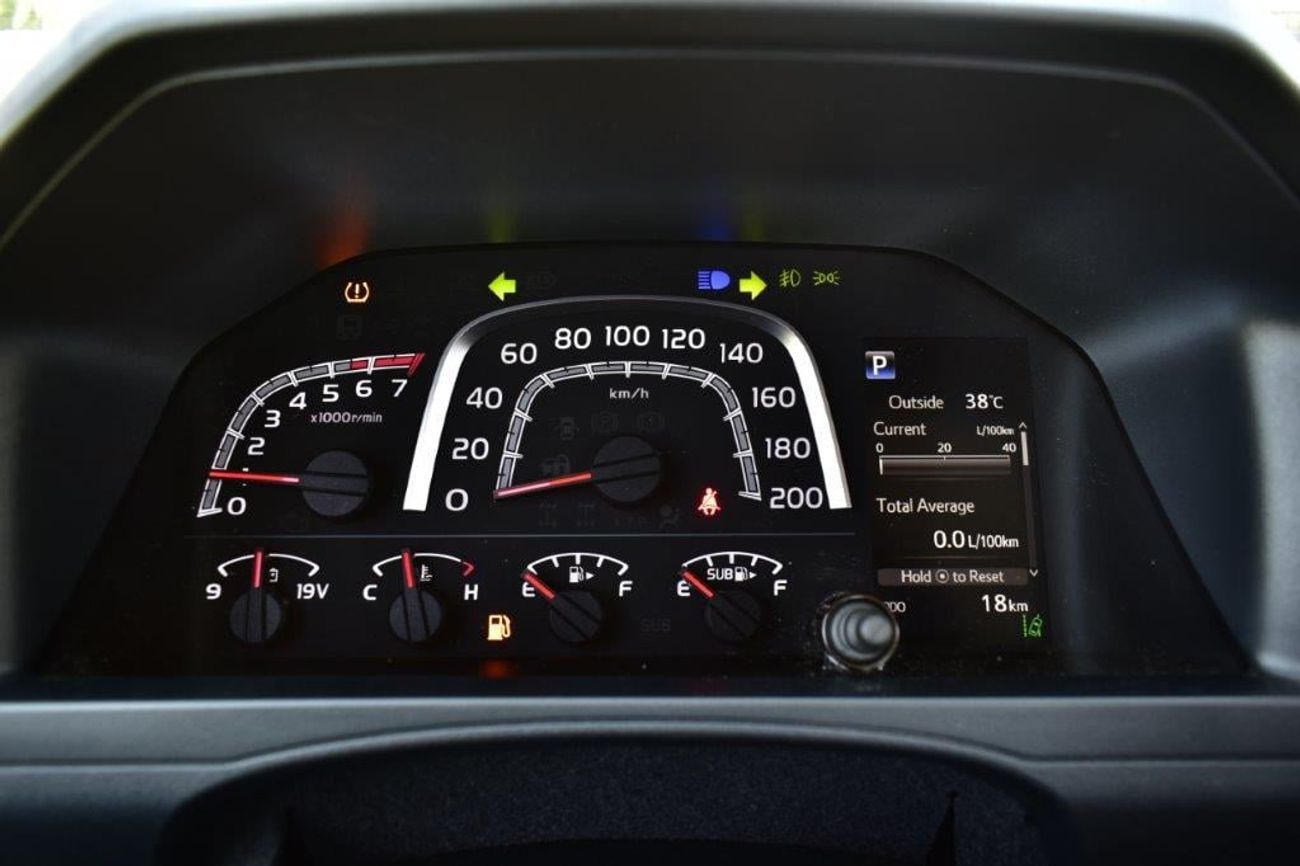 Toyota Land Cruiser Pick Up Single Cabin SDLX V6 4.0L Petrol AT