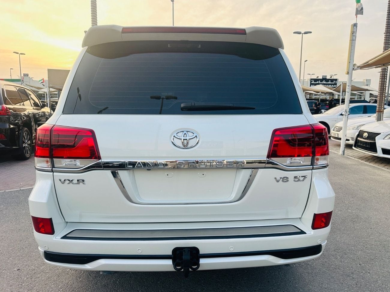 تويوتا لاند كروزر VXR