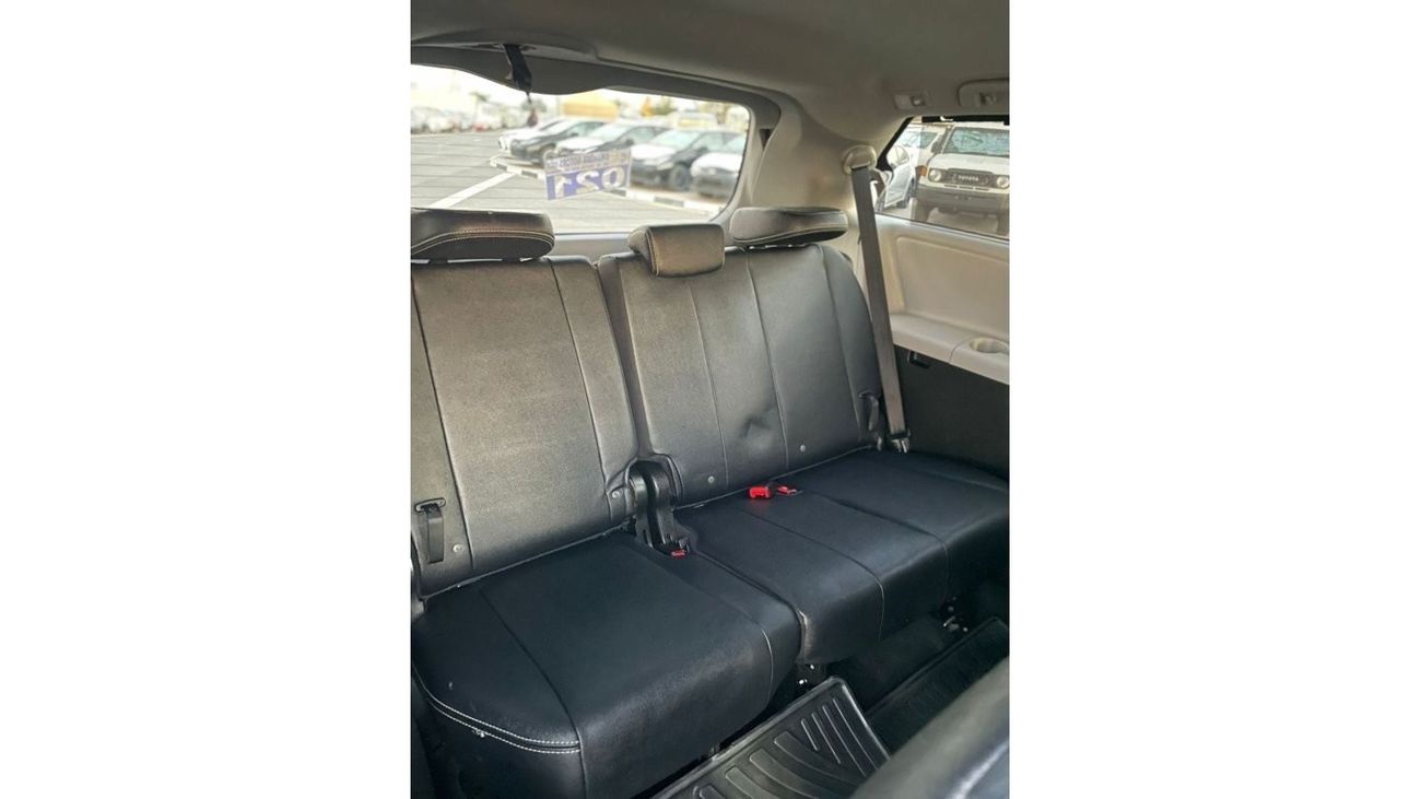 Toyota Sienna “Offer”2019 Toyota Sienna SE Special Edition - Full Option Automatic - 7 Seater - 3 Keys - UAE PASS