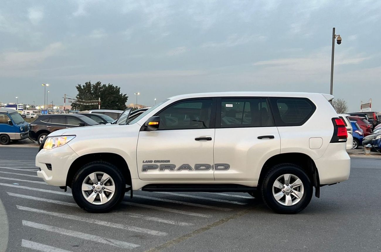 Toyota Prado Toyota prado 2023model Txl 2.7L v4 AWD 4x4 Full screen colour white Transmission Automatic Interior.