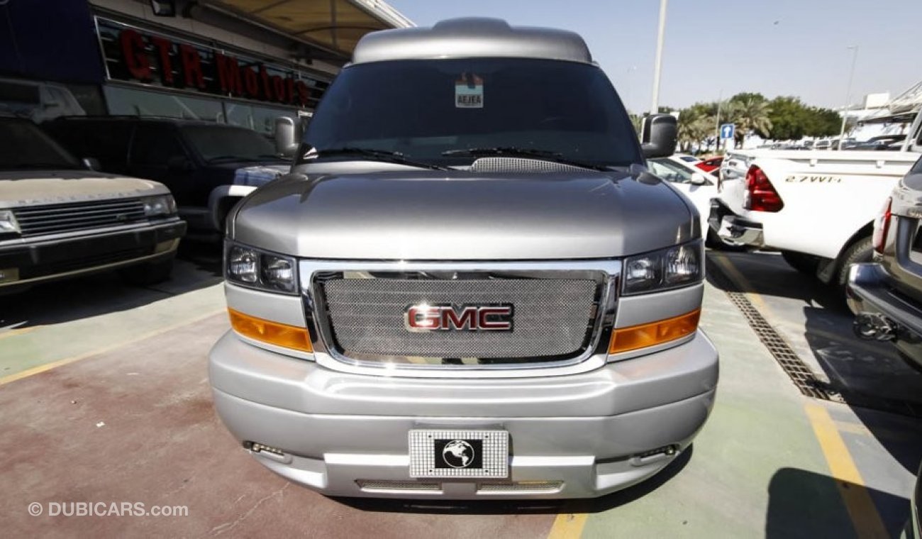 GMC Savana explorer limited se