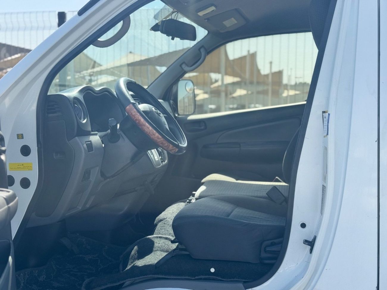 Nissan Urvan Panel Van Std 2.5L A/T (3 Seater) Petrol (4 Door)