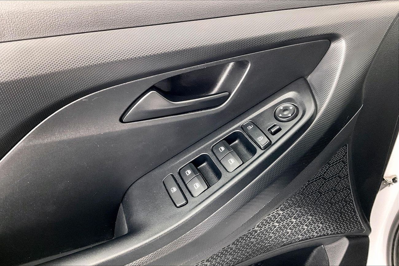 Hyundai Elantra Smart | 1 year free warranty | 0 Down Payment