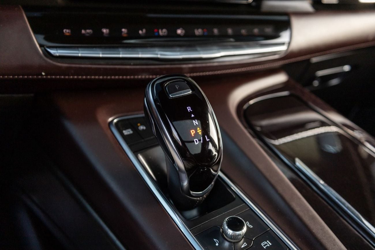 Cadillac Escalade SPORT PLATINUM Cadillac Escalade Sport Platinum 2022 GCC | Agency Warranty | Service Contract