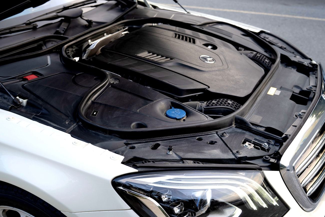 مرسيدس بنز S 560