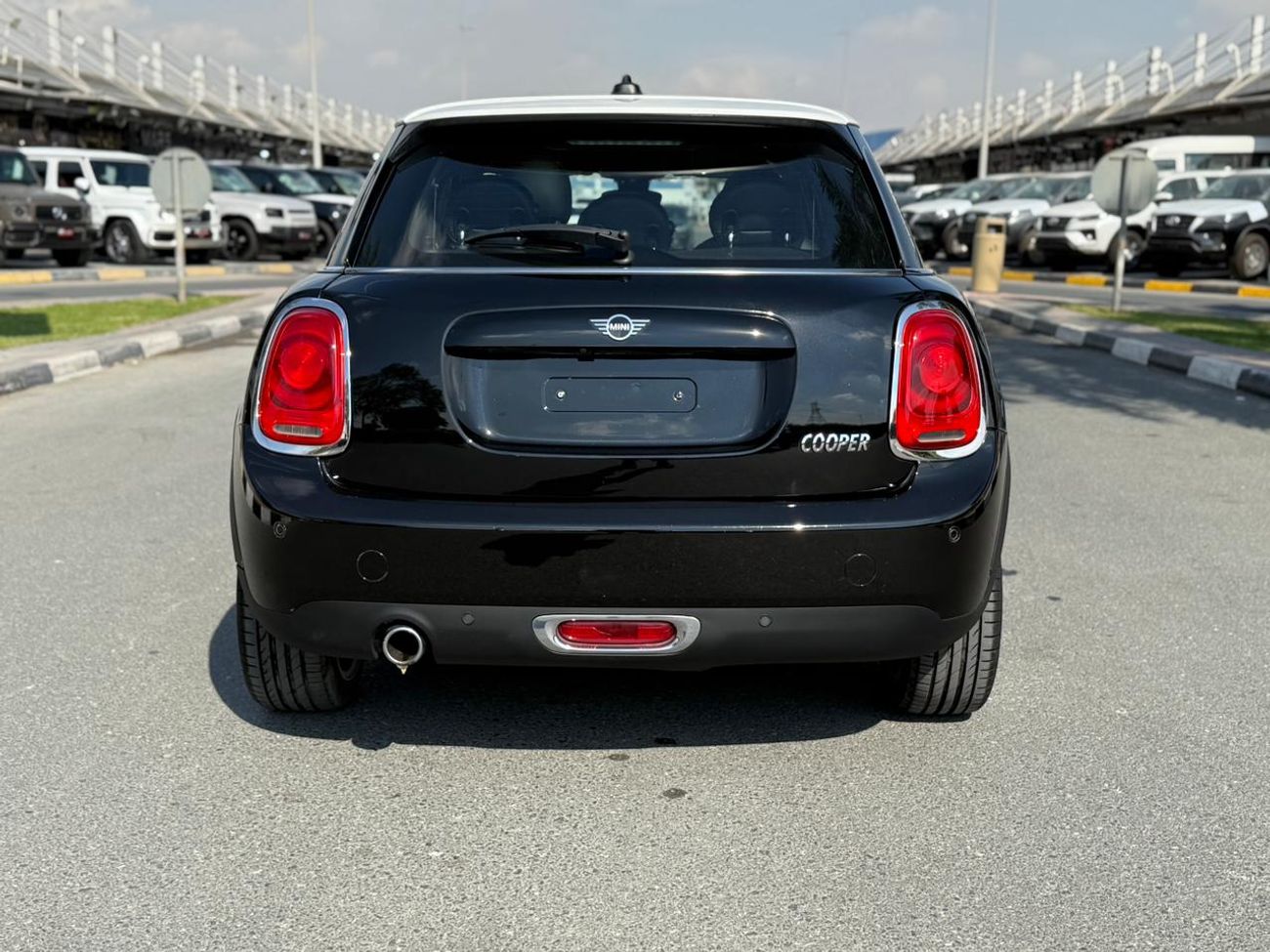 Mini Cooper One 1.5L (5 Seater) 2021 MINI COOPER HARDTOP AMERICAN SPECS EXCCELLENT COND 1.5L (5 Seater)