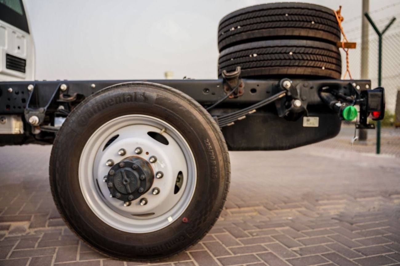 Ford F-550 Ford F-550 Super Duty Chassis Cab