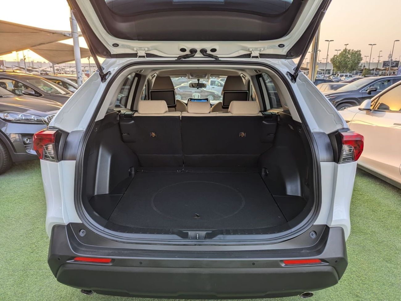 تويوتا راف ٤ 2021 Toyota RAV4 EXR (AX50), 5dr SUV, 2.5L 4cyl Petrol, Automatic, All Wheel Drive. clean car withou