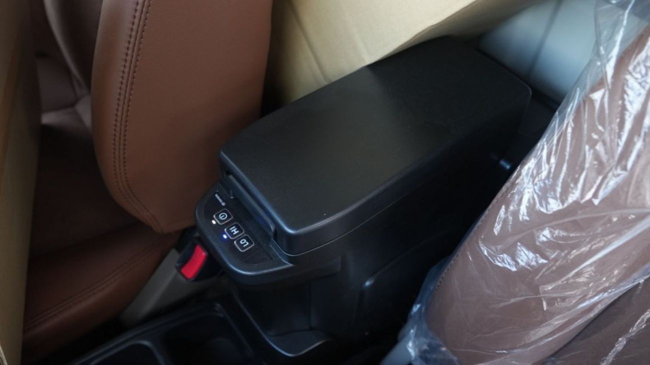 Toyota Land Cruiser Pick Up TOYOTA LC PICKUP SC 4.0L PETROL AUTOMATIC TRANSMISSION 2024 FULL OPTION WITH LED LIGHTS