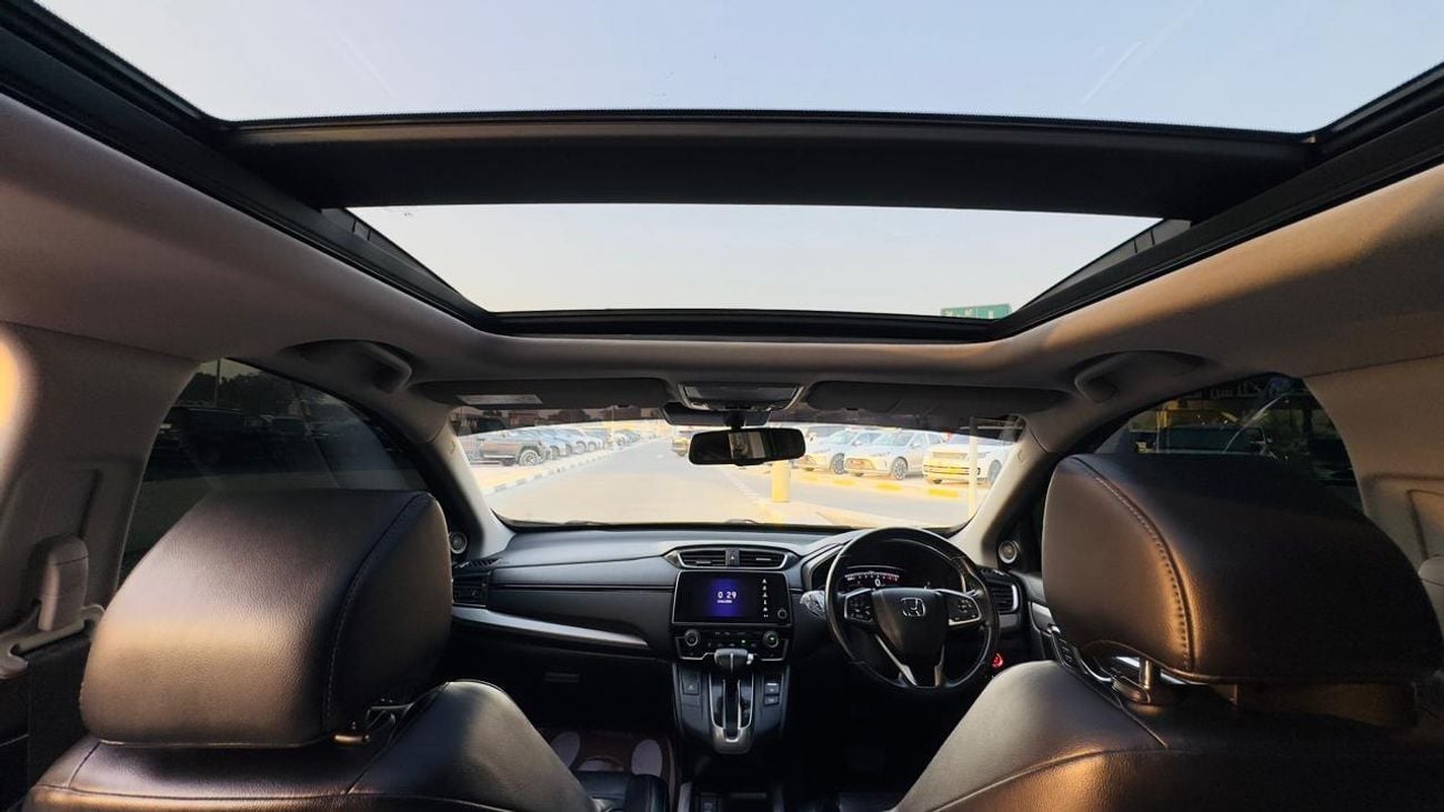Honda CRV PREMIUM FEATURES CROSSOVER | PANORAMIC SUNROOF | AT | 1.5L PETROL ENGINE | AWD