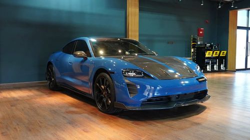 Porsche Taycan GTS | Very Low Mileage 3k | Electric