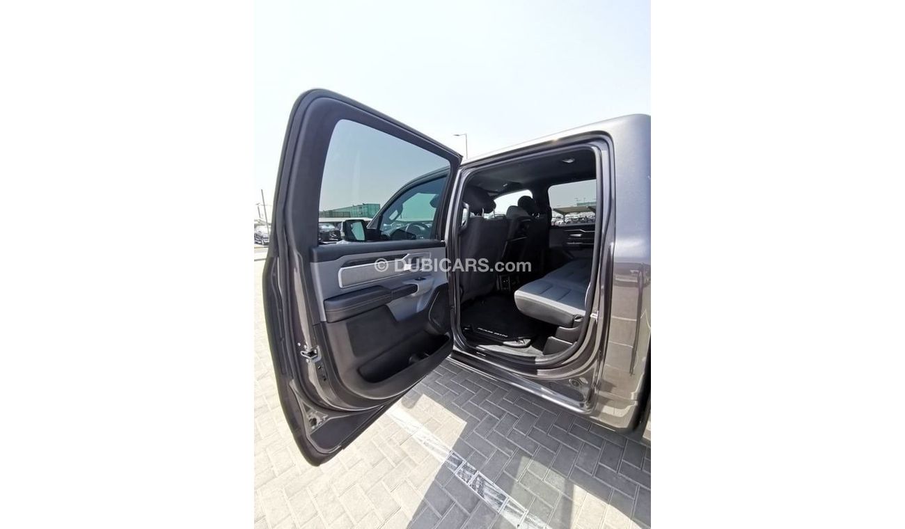 RAM 1500 Dodge RAM Bighorn - 2021 - Grey